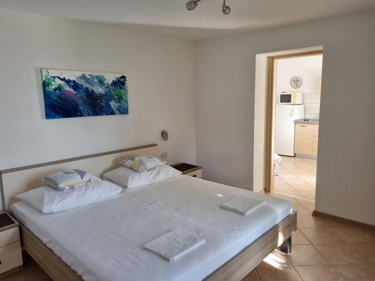 Guesthouse Dominović Brela Extérieur photo