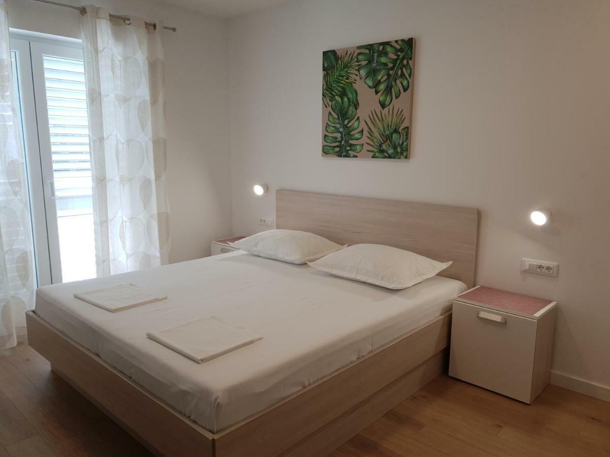 Guesthouse Dominović Brela Extérieur photo